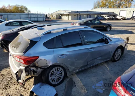2018 Subaru Impreza Premium Plus z USA, uszkodzony, nr VIN 4S3GTAD63J3748476